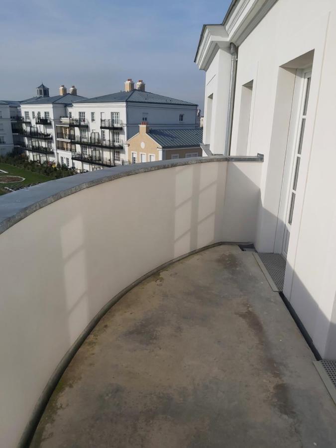 3 Room Flat In Parklane - 1,5Km Disney Serris Ngoại thất bức ảnh